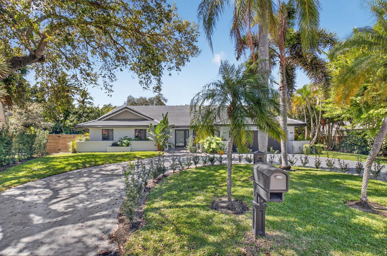 2200 SW 36th Terrace, Delray Beach FL 33445 - Delray Beach, FL - Photo 1