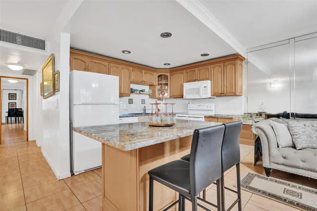 5208 NE 24th Terrace # F118, Fort Lauderdale FL 33308 - Fort Lauderdale, FL - Photo 7
