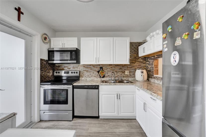 4650 Washington St # 209, Hollywood FL 33021