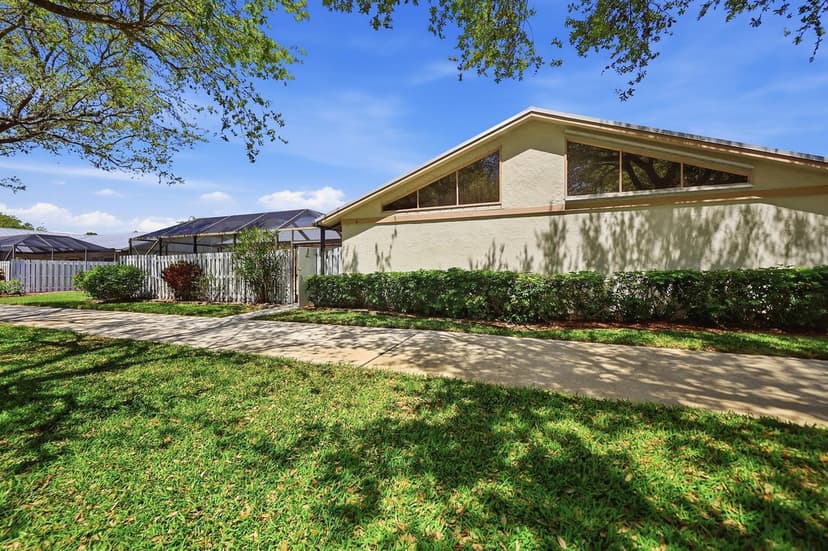8853 Andy Court # A, Boynton Beach FL 33436