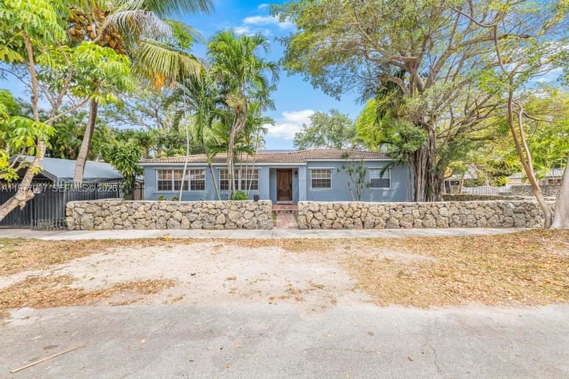2301 Tequesta Ln, Coconut Grove FL 33133