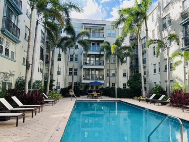 533 NE 3rd Avenue # 204, Fort Lauderdale FL 33301