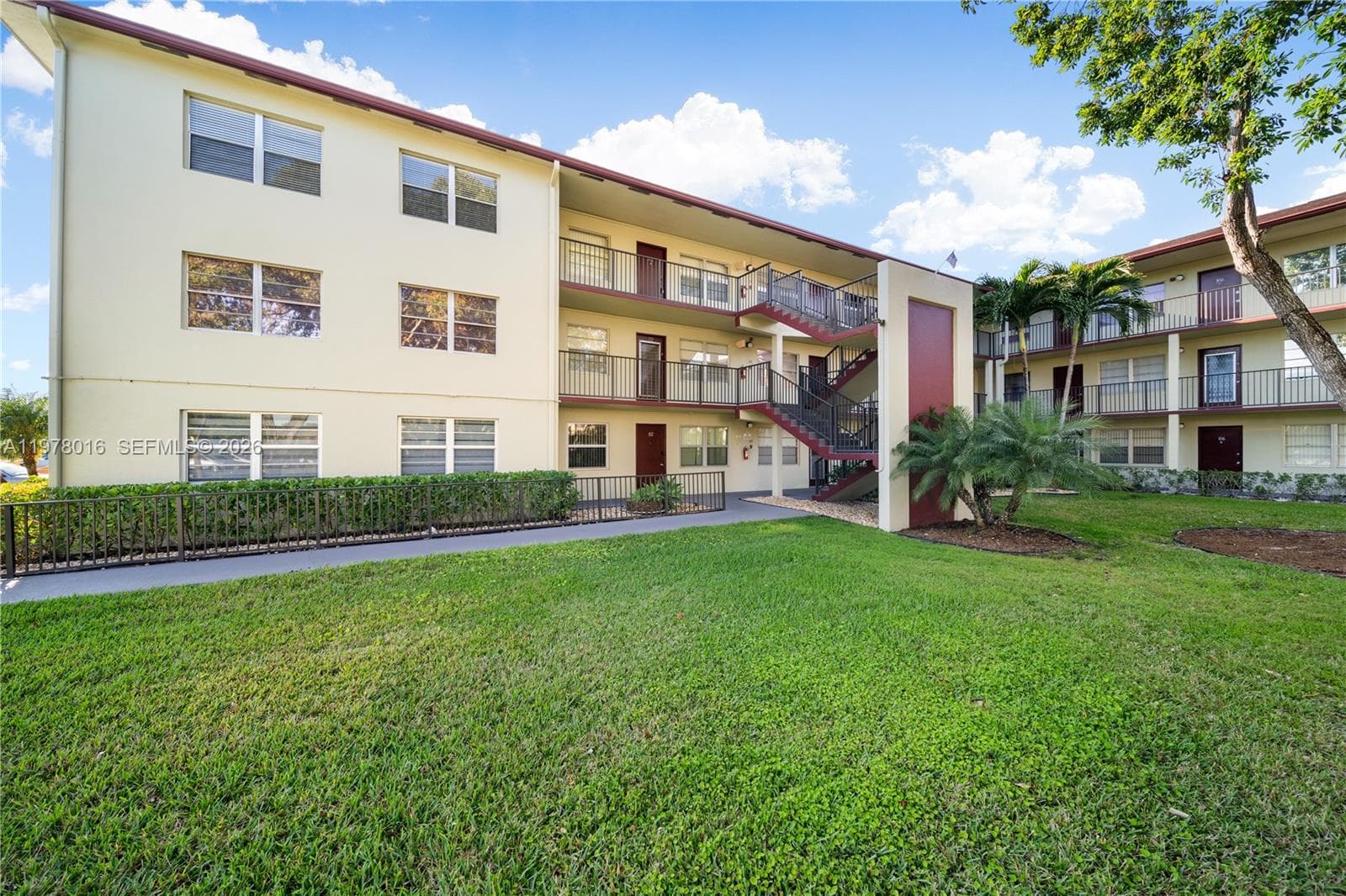 13455 SW 3rd St # 302S, Pembroke Pines FL 33027 - Pembroke Pines, FL - Photo 1