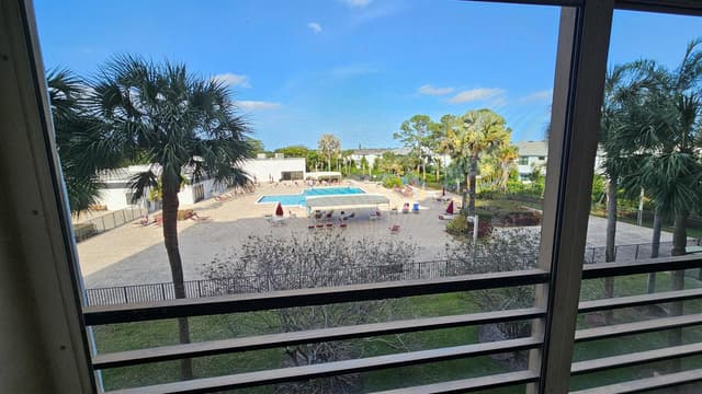 4640 Lucerne Lakes Boulevard W # 303, Lake Worth FL 33467 - Lake Worth, FL - Photo 7