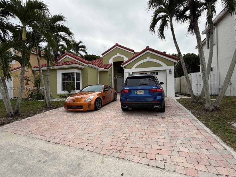 400 Somerset Way, Weston FL 33326