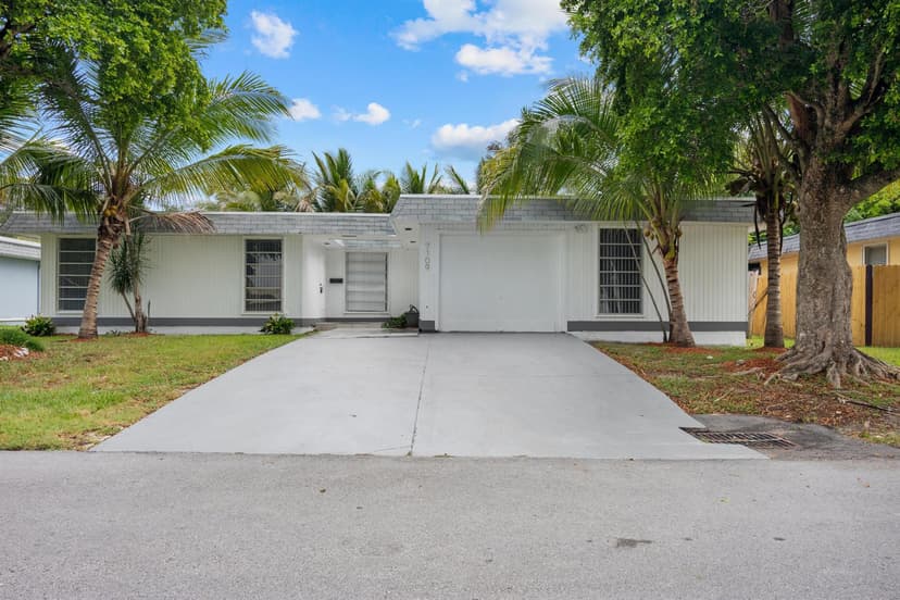 7109 NW 68th Street, Tamarac FL 33321