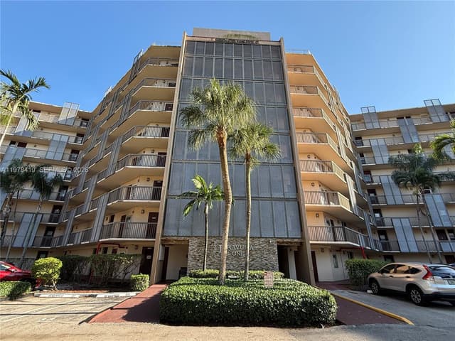3301 N Country Club Dr # 106, Aventura FL 33180 - Aventura, FL - Photo 2