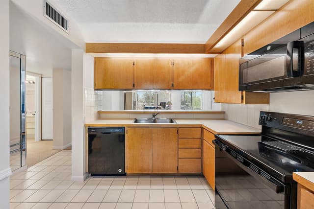 2761 Village Boulevard # 303, West Palm Beach FL 33409 - West Palm Beach, FL - Photo 2