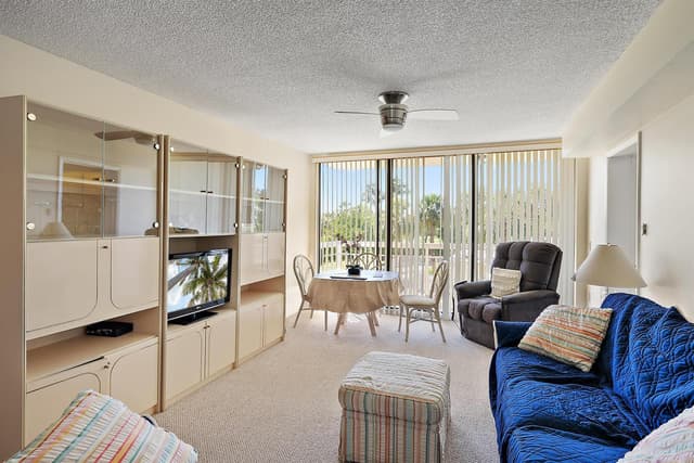 2761 Village Boulevard # 303, West Palm Beach FL 33409 - West Palm Beach, FL - Photo 6