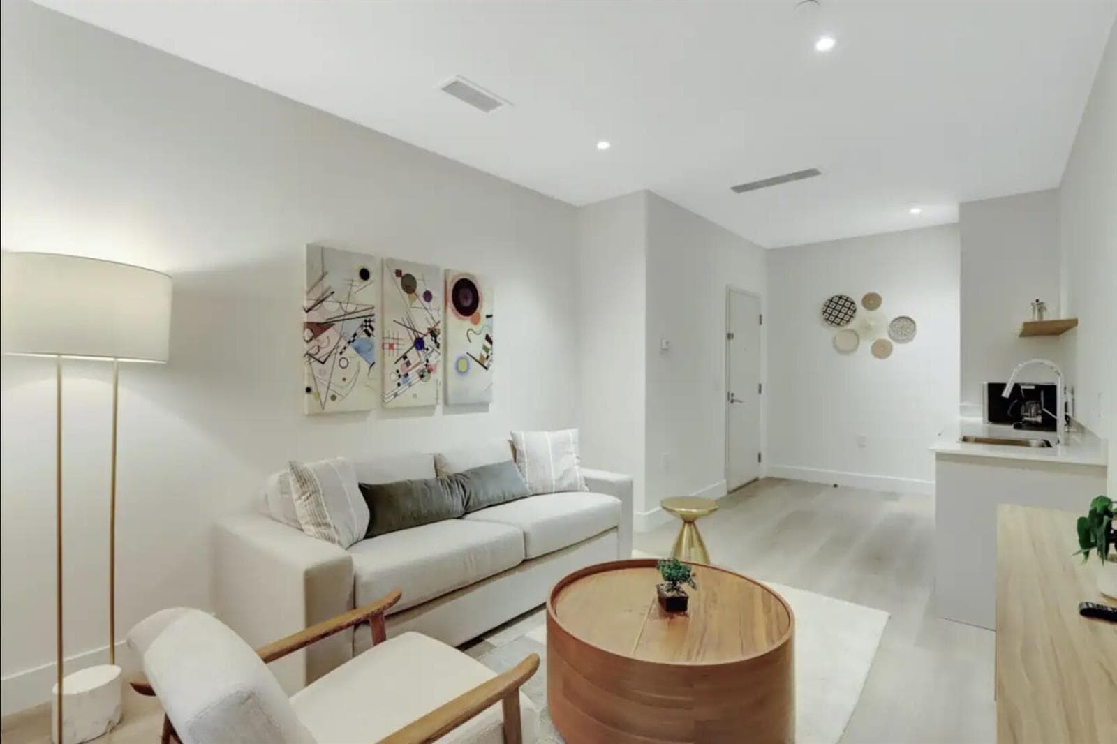 229 SW 9th Street # 201, Miami FL 33130