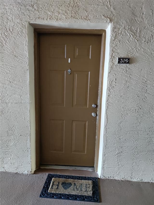 215 SW 117th Ter # 14205, Pembroke Pines FL 33025 - Pembroke Pines, FL - Photo 2