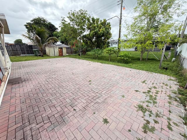 8870 Taft Street, Pembroke Pines FL 33024 - Pembroke Pines, FL - Photo 5