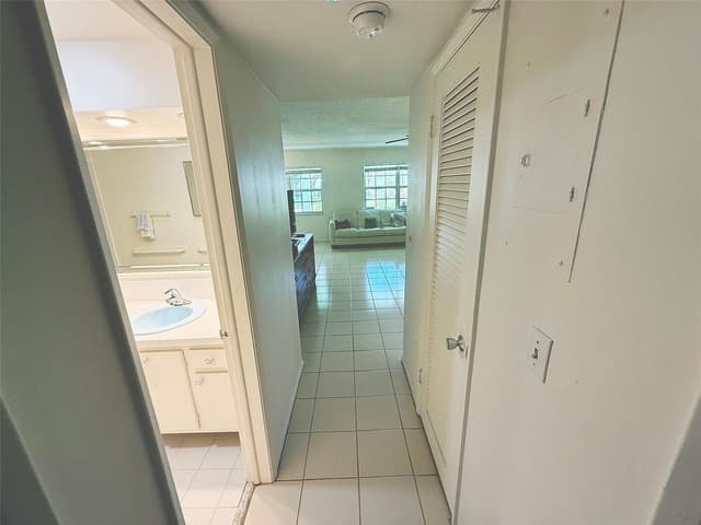 5208 NE 24th Terrace # F106, Fort Lauderdale FL 33308 - Fort Lauderdale, FL - Photo 6