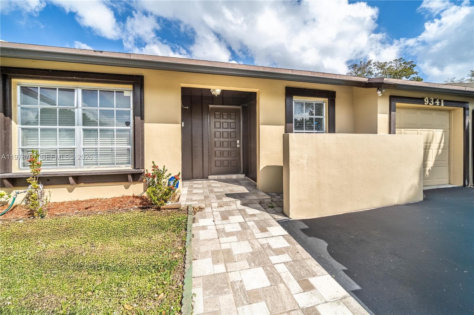 9341 E Fern Ln, Miramar FL 33025