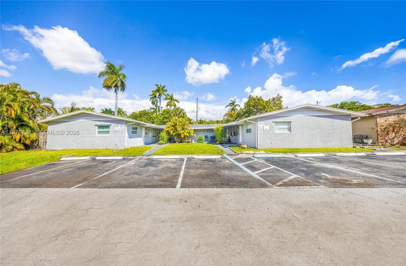 355 NW 32nd St, Oakland Park FL 33309