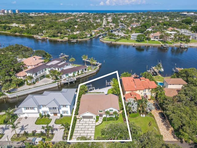 12880 S Shore Drive, Palm Beach Gardens FL 33410 - Palm Beach Gardens, FL - Photo 2