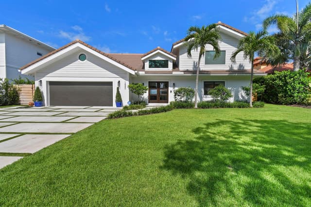 12880 S Shore Drive, Palm Beach Gardens FL 33410 - Palm Beach Gardens, FL - Photo 3