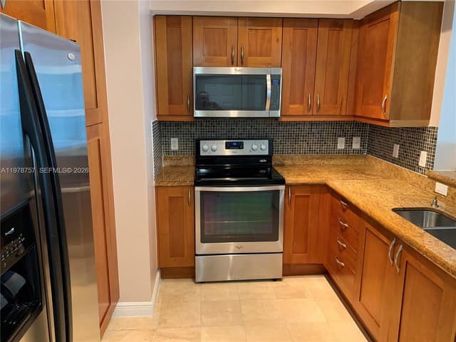 1745 E Hallandale Beach Blvd # 2204W, Hallandale Beach FL 33009 - Hallandale Beach, FL - Photo 4