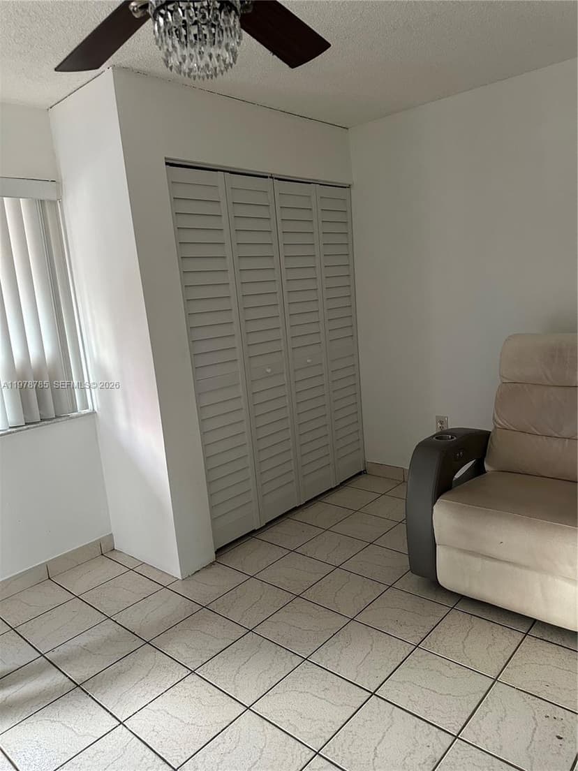 2194 W 60th St # 22213, Hialeah FL 33016
