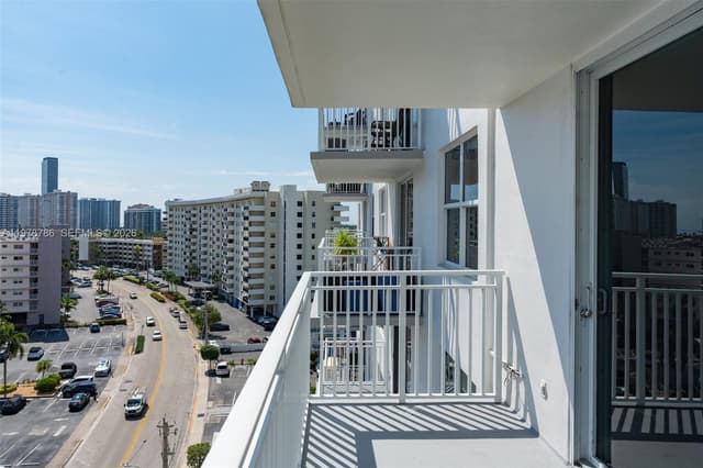 427 Golden Isles Dr # 9G, Hallandale Beach FL 33009 - Hallandale Beach, FL - Photo 5