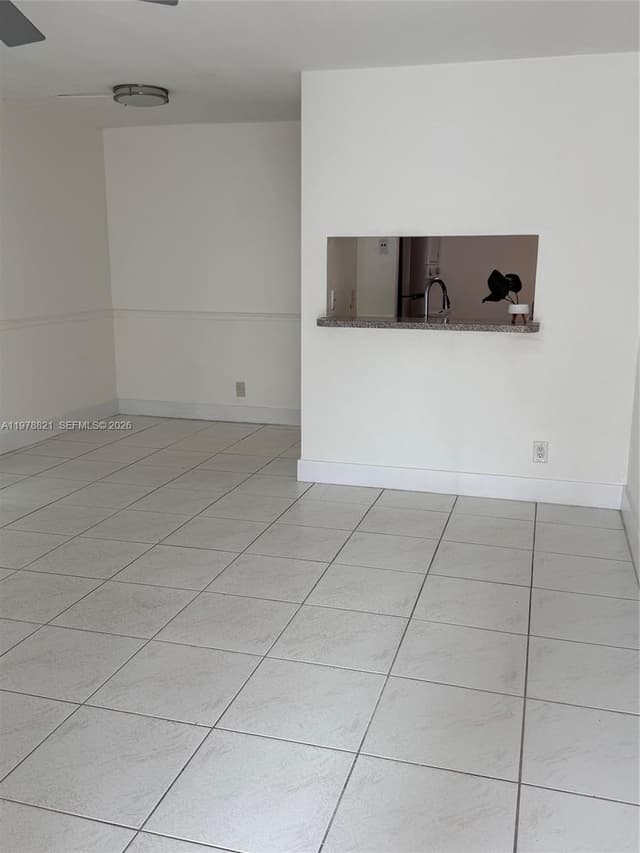 1001 Twin lakes Dr. # D, Coral Springs FL 33071 - Coral Springs, FL - Photo 4