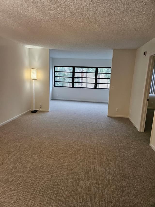 4700 Lucerne Lakes Boulevard # 308, Lake Worth FL 33467 - Lake Worth, FL - Photo 5