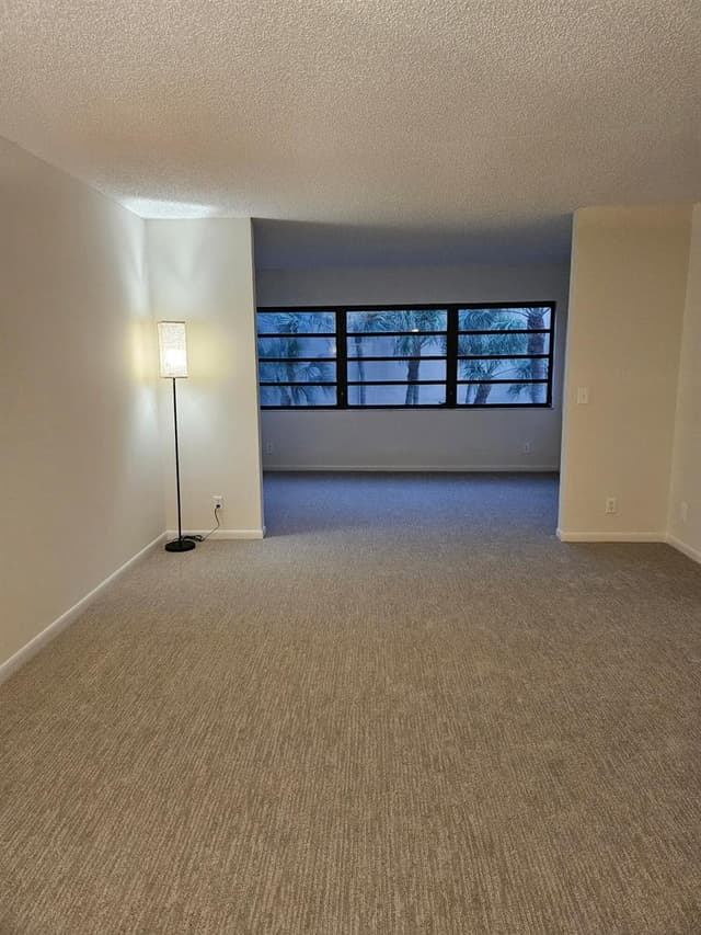 4700 Lucerne Lakes Boulevard # 308, Lake Worth FL 33467 - Lake Worth, FL - Photo 4