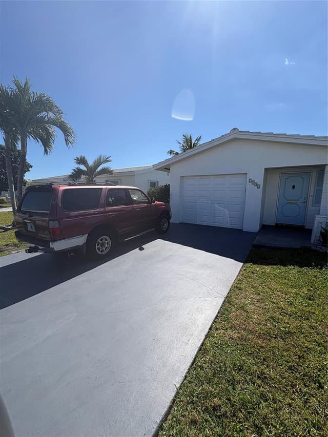 2392 SW 13th Terrace, Boynton Beach FL 33426 - Boynton Beach, FL - Photo 2