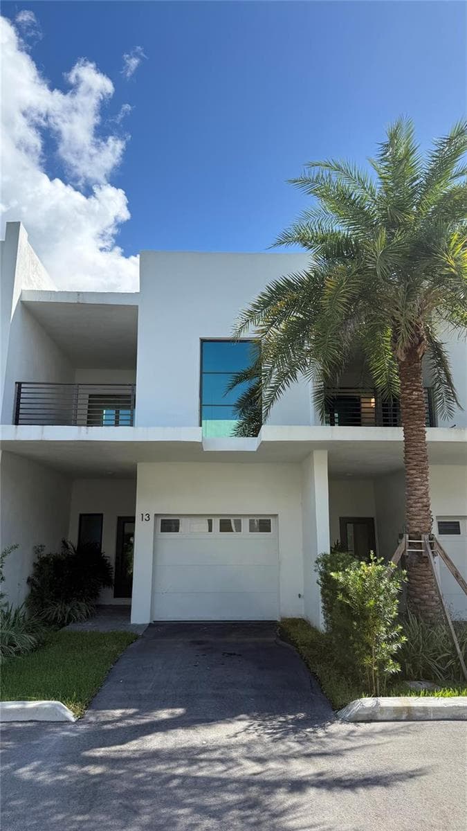 2526 Pierce Street # 4, Hollywood FL 33020