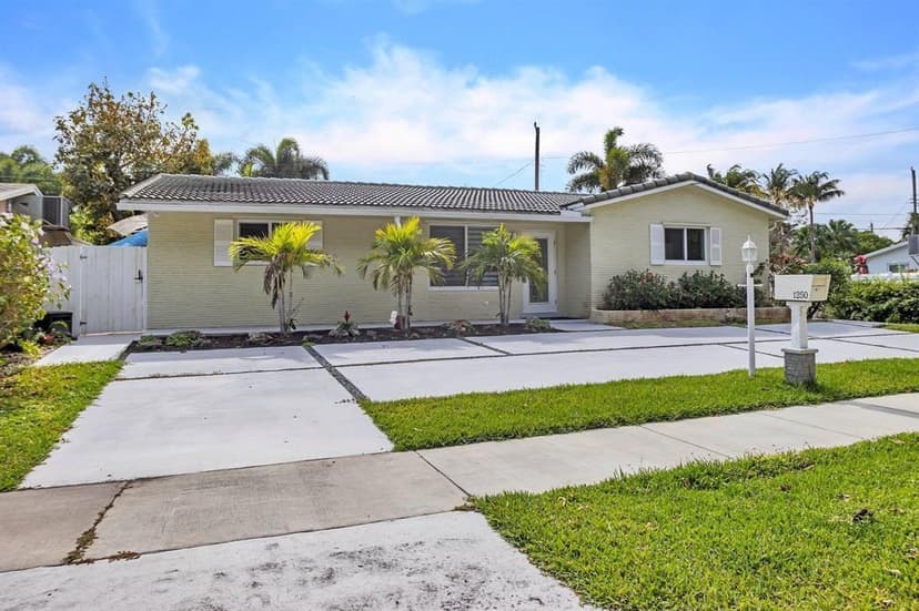 1250 Arthur Street, Hollywood FL 33019