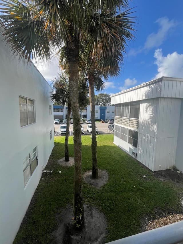 142 Normandy C, Delray Beach FL 33484 - Delray Beach, FL - Photo 6