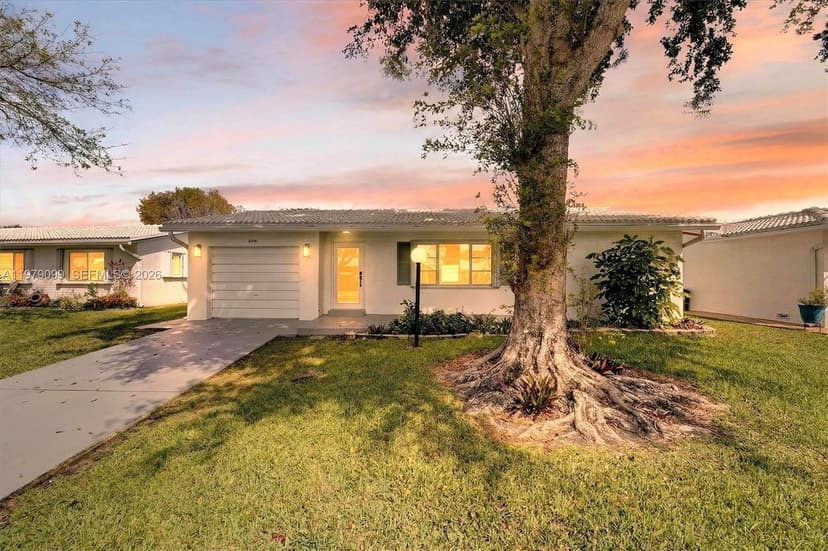 8941 NW 13th St, Plantation FL 33322