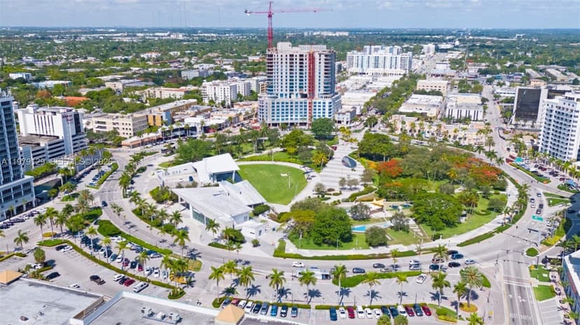 2005 Jefferson St # 205, Hollywood FL 33020