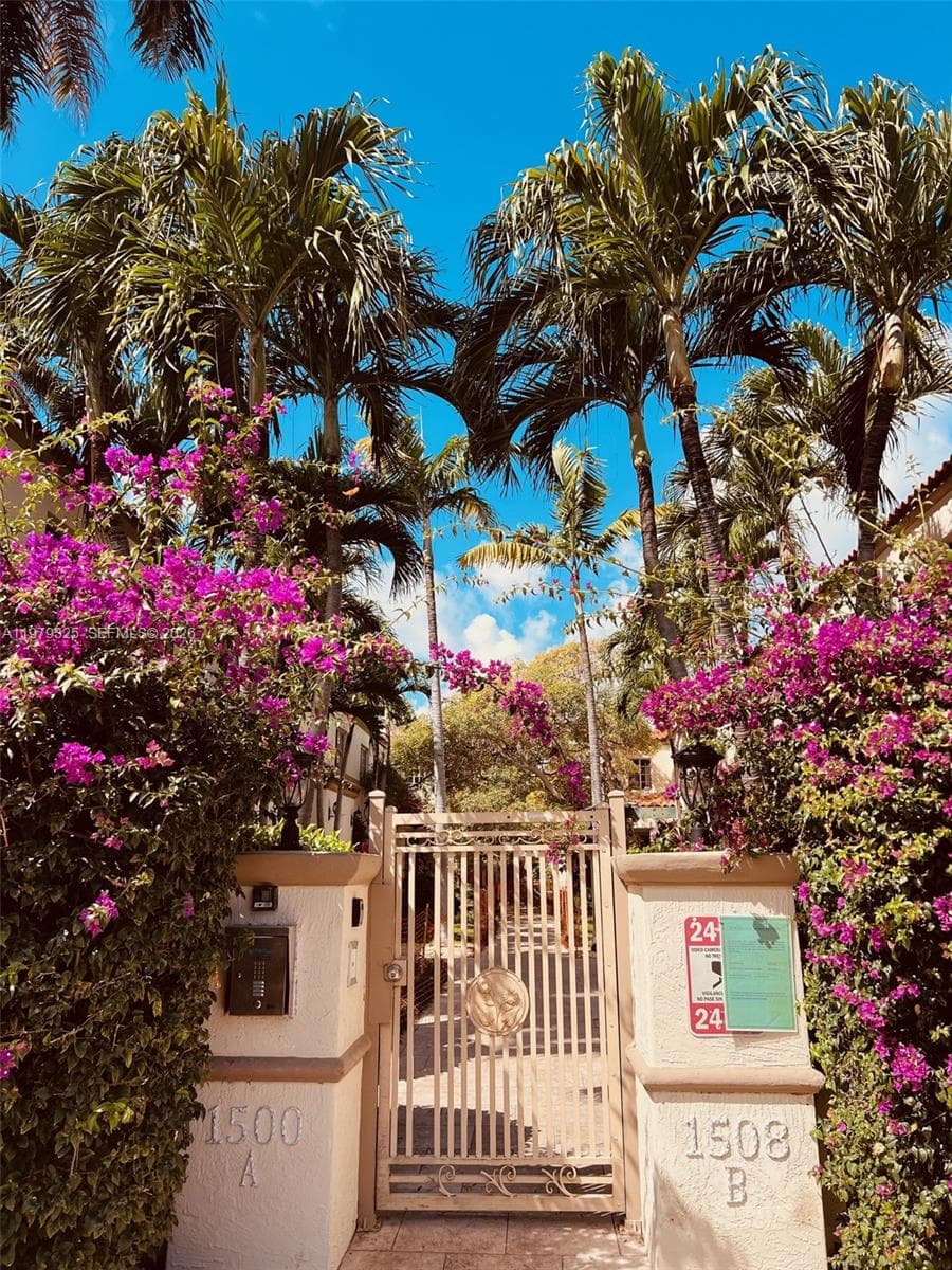 1500 Pennsylvania Ave # 9A, Miami Beach FL 33139