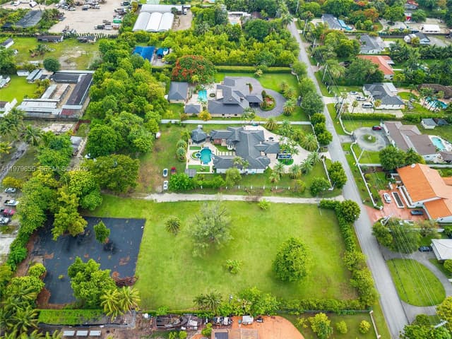 11950 SW 43rd St, Miami FL 33175 - Miami, FL - Photo 5