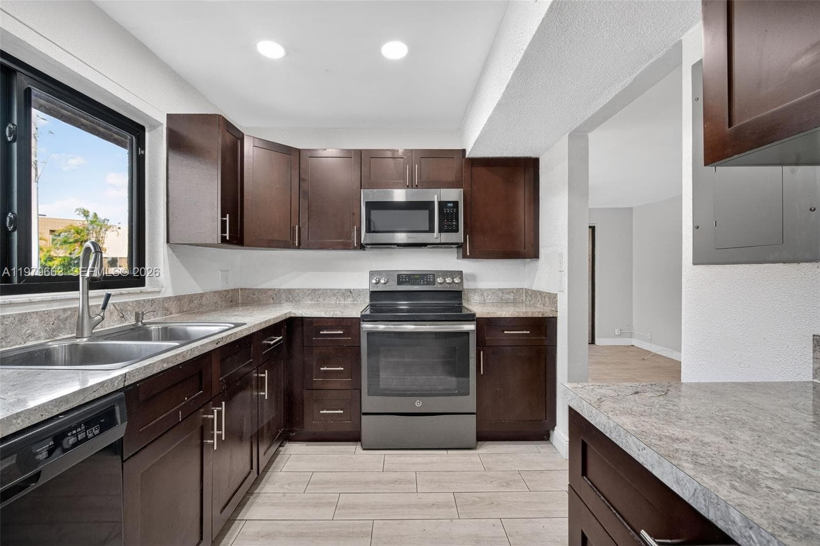 1451 NW 92nd Ave # 191, Pembroke Pines FL 33024