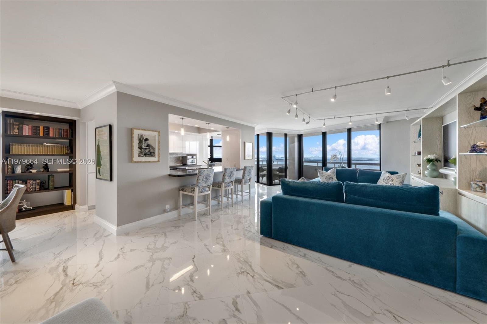 2000 Towerside Ter, Miami FL 33138
