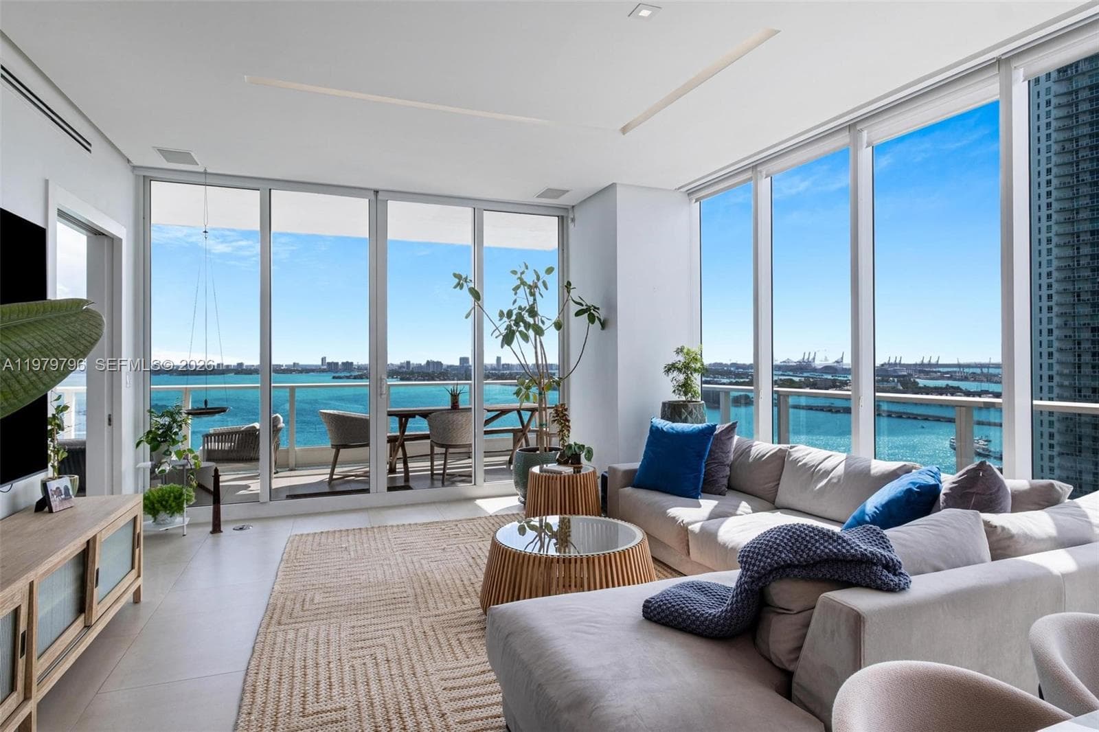 2020 N Bayshore Dr # 2510, Miami FL 33137 - Miami, FL - Photo 1