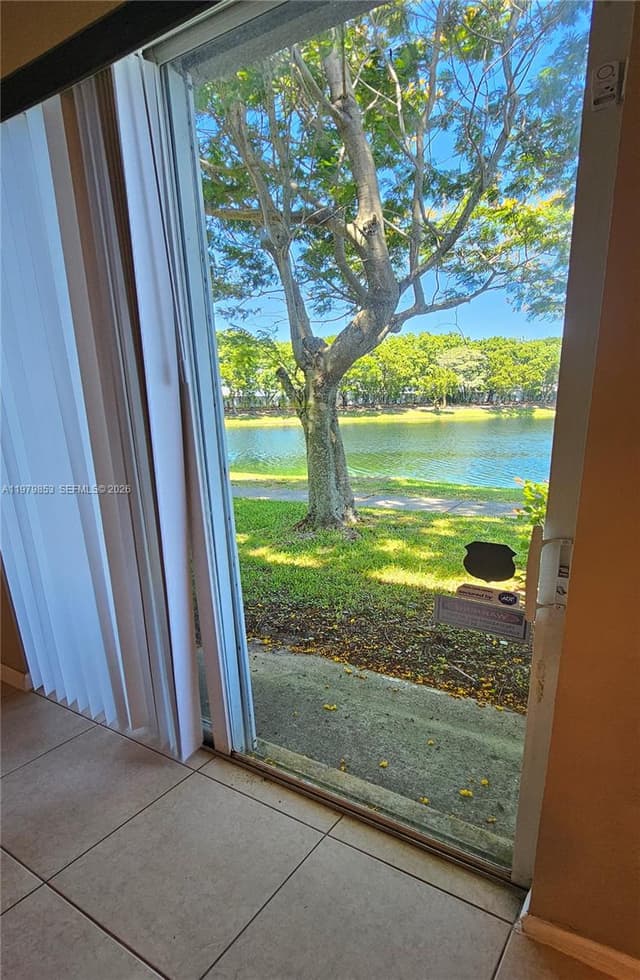 2014 Marsh Harbor Dr, Riviera Beach FL 33404 - Riviera Beach, FL - Photo 5