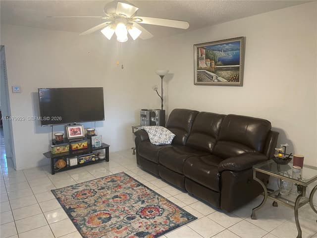 5300 Washington St # J312, Hollywood FL 33021 - Hollywood, FL - Photo 2
