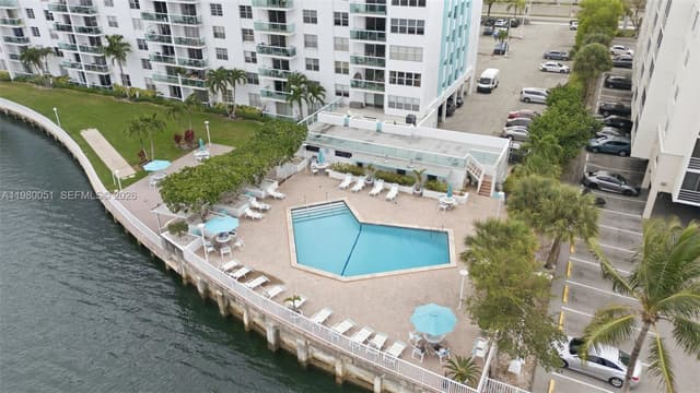 2841 NE 163rd St # 802, North Miami Beach FL 33160 - North Miami Beach, FL - Photo 3