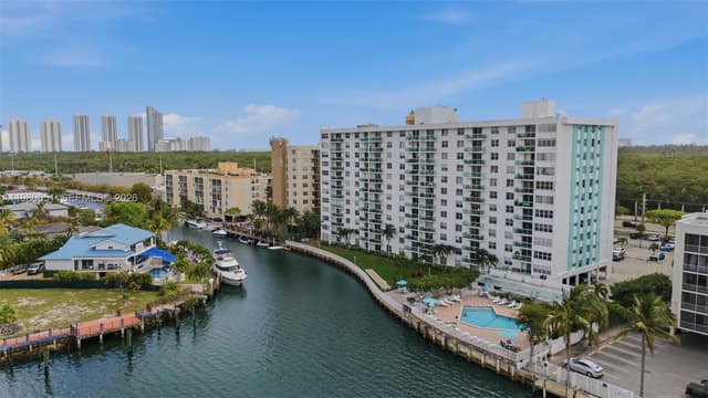 2841 NE 163rd St # 802, North Miami Beach FL 33160 - North Miami Beach, FL - Photo 4