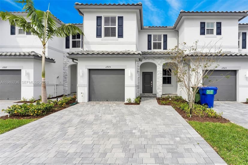 11925 NW 46th St, Coral Springs FL 33076