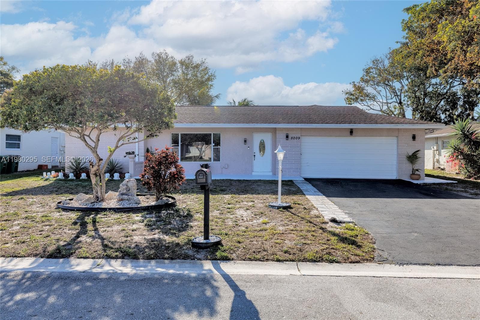 8209 NW 91st Ave, Tamarac FL 33321