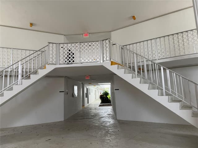 6507 Winfield Blvd, Margate FL 33063 - Margate, FL - Photo 3