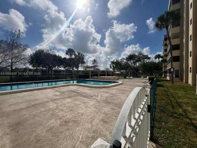 800 NE 195th St # 501, Miami FL 33179 - Miami, FL - Photo 6