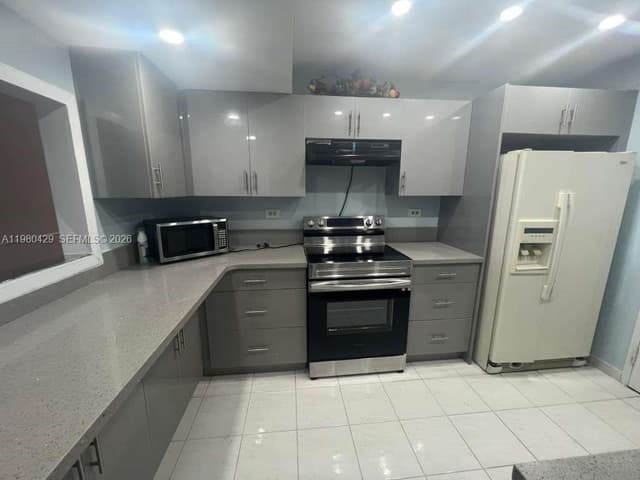 800 NE 195th St # 501, Miami FL 33179 - Miami, FL - Photo 7