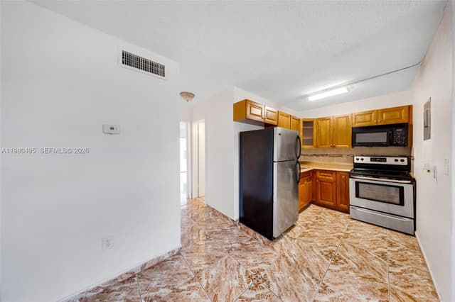 301 NW 177th St # 201, Miami Gardens FL 33169 - Miami Gardens, FL - Photo 5