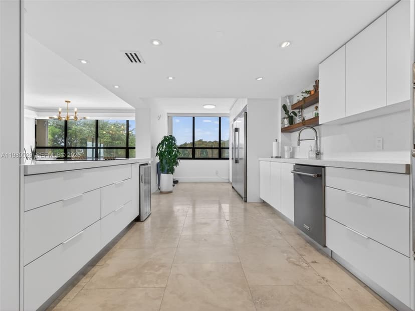 11113 Biscayne Blvd # 351, Miami FL 33181