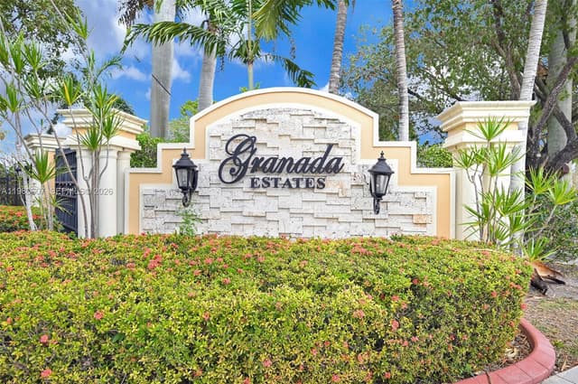 2007 NE 6th Ct, Homestead FL 33033 - Homestead, FL - Photo 5